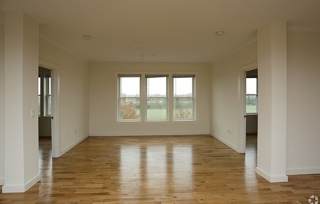 3 beds, 2 baths, 1,175 sqft, $5,100, Unit 314