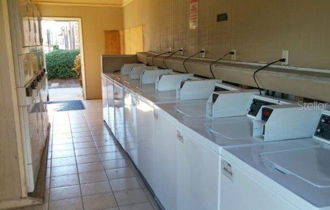 5317-K103 Curry Ford Road, Orlando 2bed/1bath