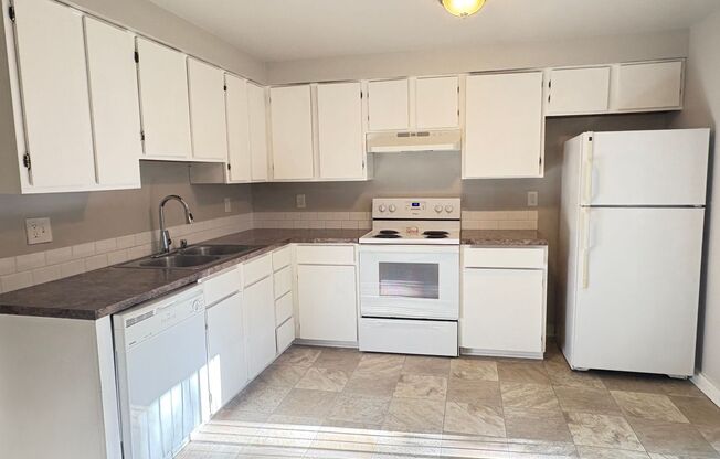 CCH5114--Apple Knoll Townhomes