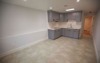 2 beds, 1 bath, $2,350, Unit Downstairs