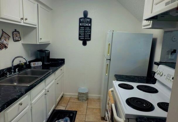 1 bed, 1 bath, 785 sqft, $1,120, Unit 1528