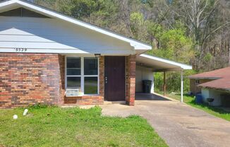 Updated 2 Bedroom Duplex in Brainerd – Housing Vouchers Welcome! - $350 Off Your First Month's Rent!