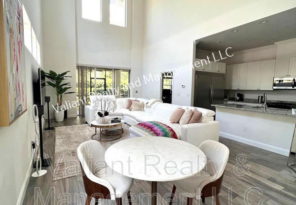 13305 SANTORINI DR