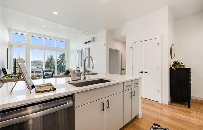 1 bed, 1 bath, 737 sqft, $2,049, Unit 510