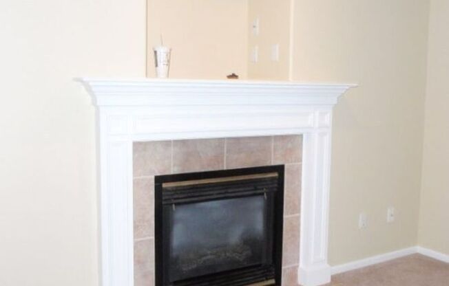 1121 N 93 ST