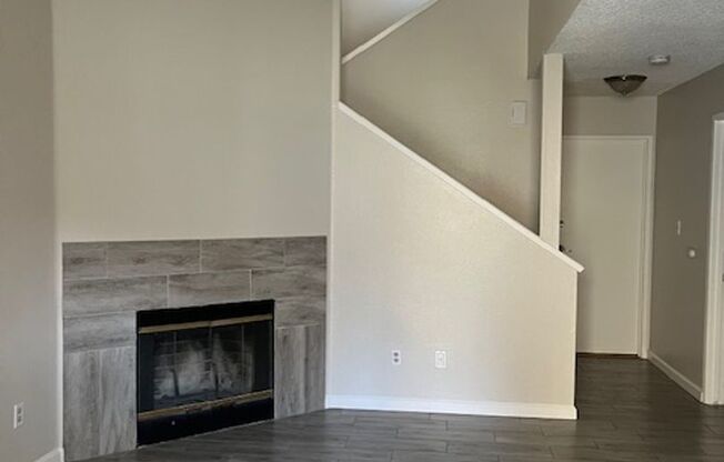 2 beds, 2 baths, 975 sqft, $1,675, Unit 817-60
