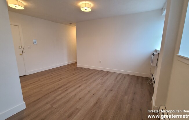 740 E 7 ST 