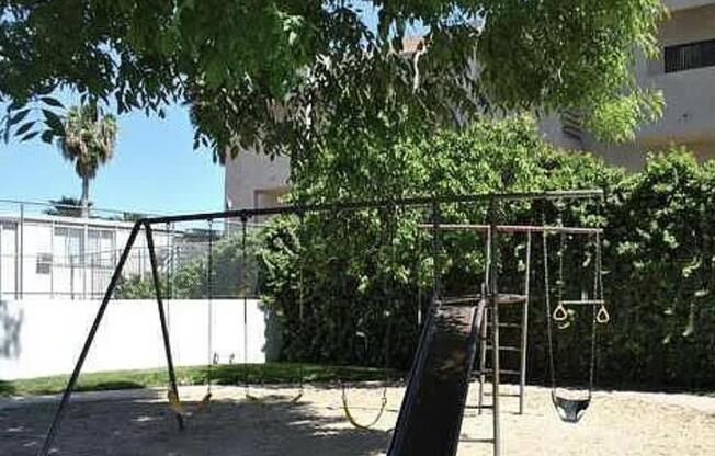 18555 Collins St. C27