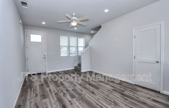 5 OAK MNR WAY