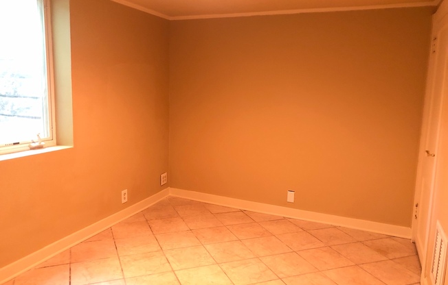 2 beds, 1 bath, $1,250