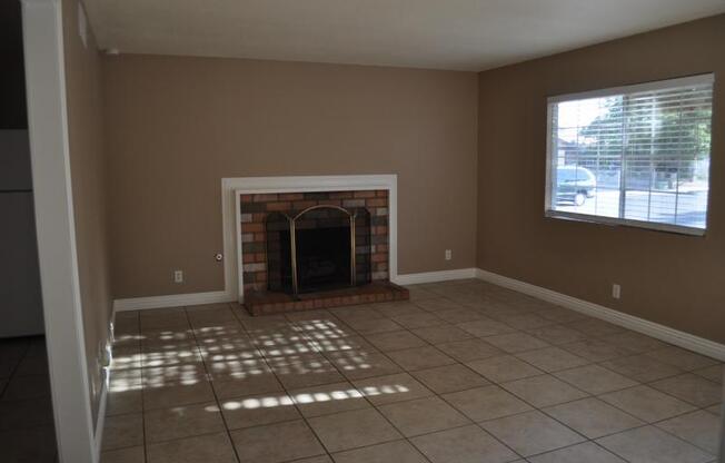 401 CALAVERAS CT