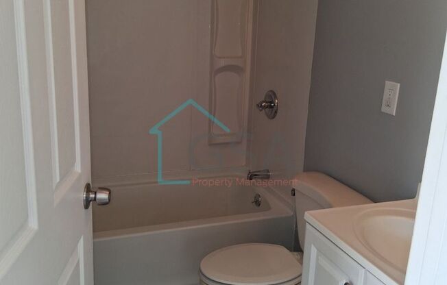 2 beds, 1 bath, 878 sqft, $1,000, Unit 222 Earl Street-1