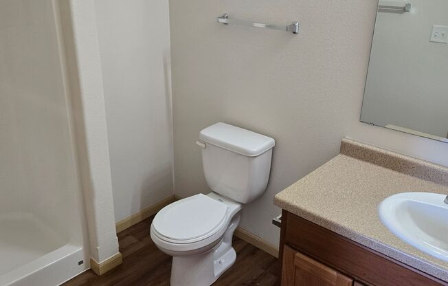 4 beds, 3 baths, $1,895, Unit 112