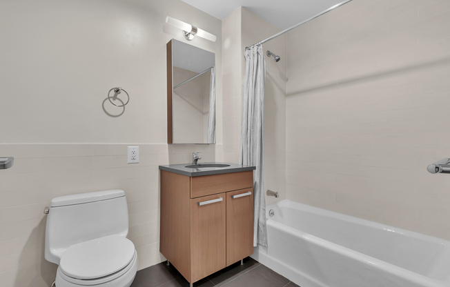 Studio, 1 bath, 550 sqft, $2,700, Unit 3W