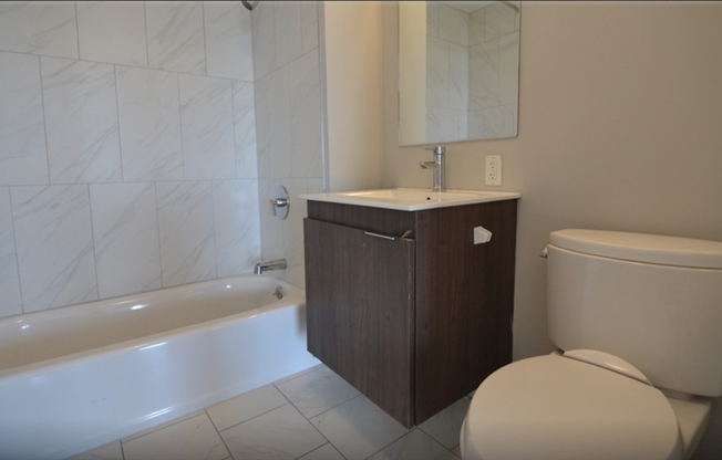 2 beds, 2 baths, 945 sqft, $5,350, Unit 1521
