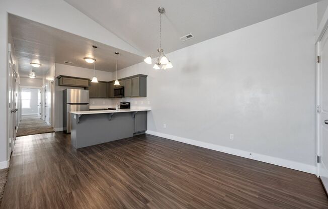 LIKE NEW TOP FLOOR HERRIMAN CONDO - AVAILABLE NOW!