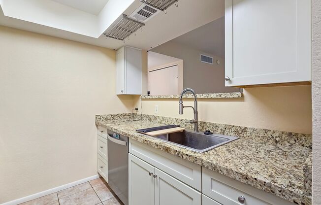 2 beds, 2 baths, $1,650, Unit UNIT 126