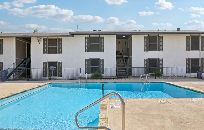 2 beds, 2 baths, 950 sqft, $1,550, Unit 227