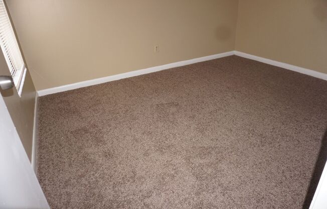 2 beds, 2 baths, $1,300