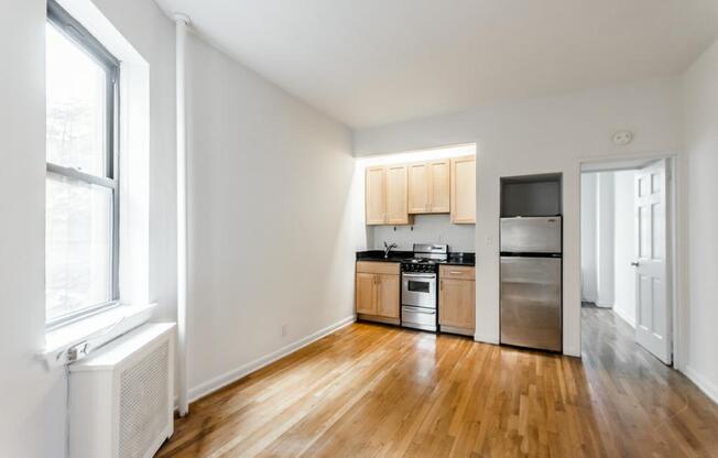 1441 YORK AVE