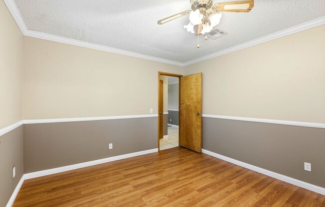 2 beds, 2 baths, $1,250, Unit # 102
