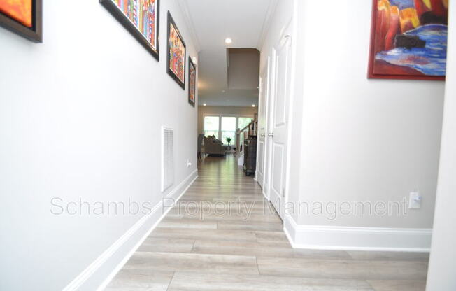 1004 PYRENEES WAY