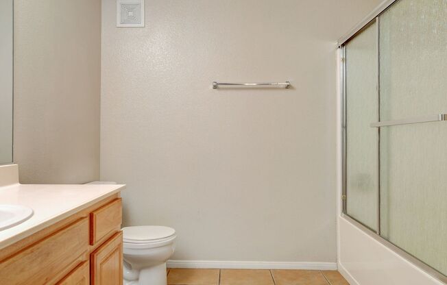 2 beds, 2 baths, $1,600