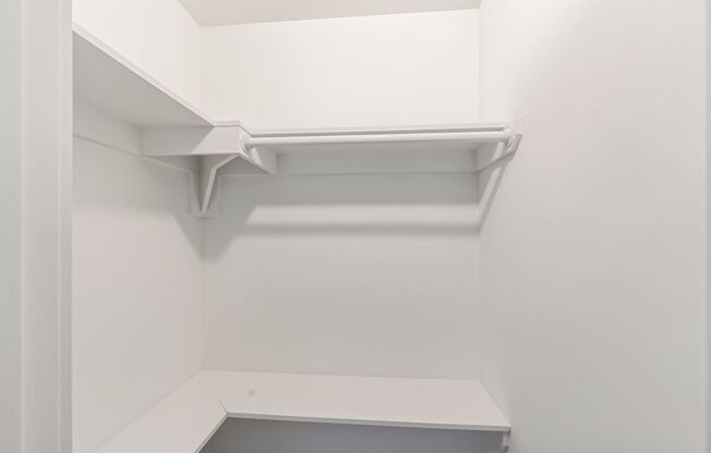 1 bed, 1.5 baths, 1,075 sqft, $1,695, Unit B3-U4