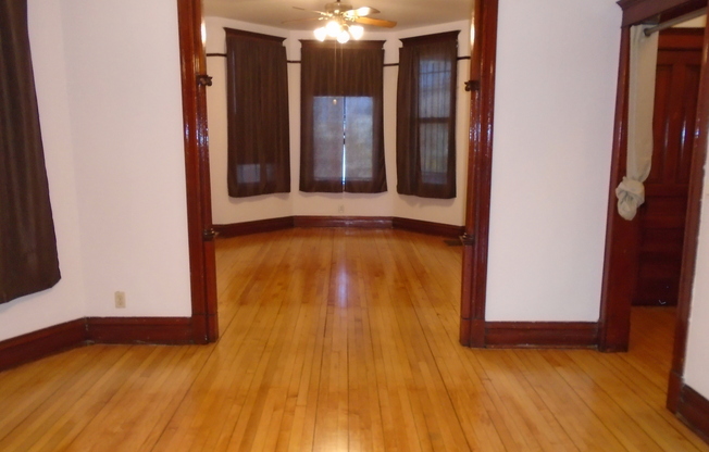 3469 N KEDZIE