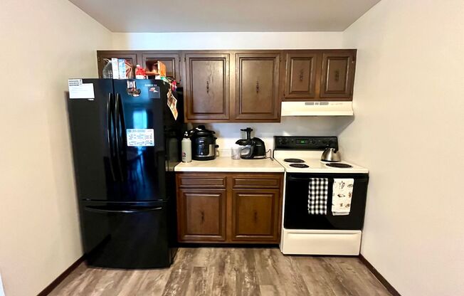 1 bed, 1 bath, $995, Unit 201