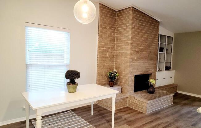 412 MALDEN DR