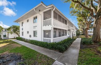 Lake Maitland Living | Mid-Century Charm