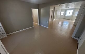 3 beds, 1 bath, $825, Unit 02