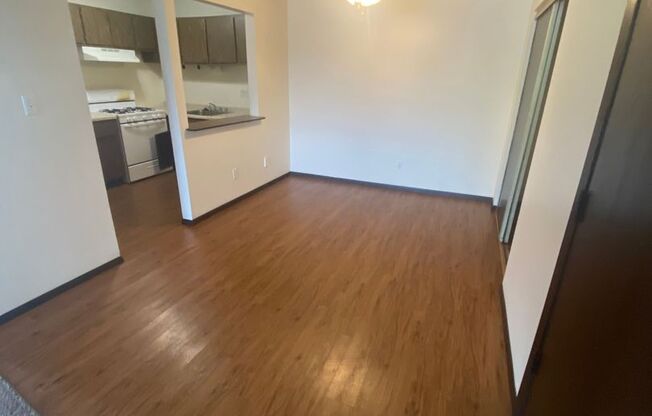 1680 Shawano Ave