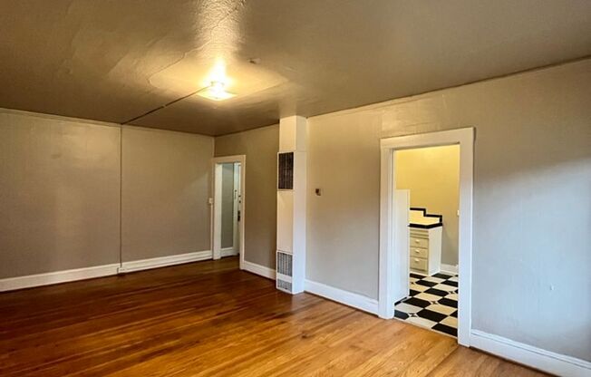 1 bed, 1 bath, $1,445, Unit 38