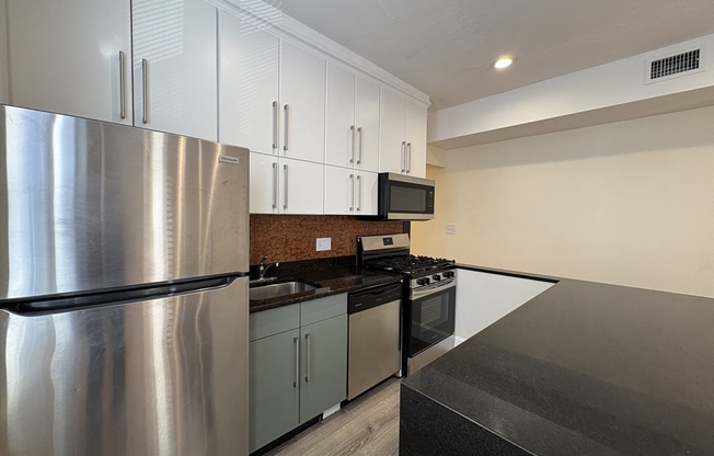 4 beds, 2 baths, 1,200 sqft, $6,000, Unit 301