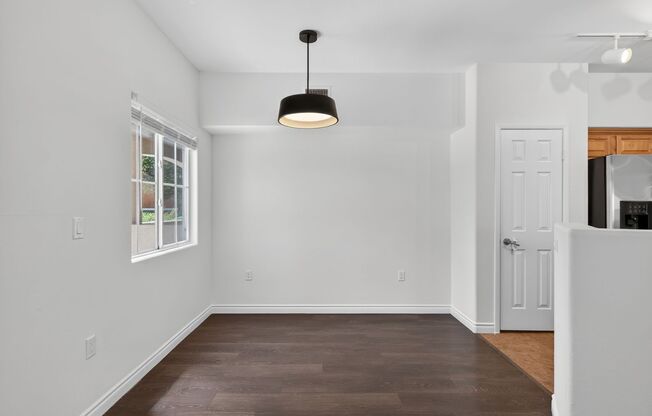 3 beds, 2 baths, $1,680, Unit # 1208