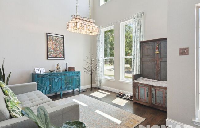 Luxurious Single Family Home with Resort-style Private Pool in Plano