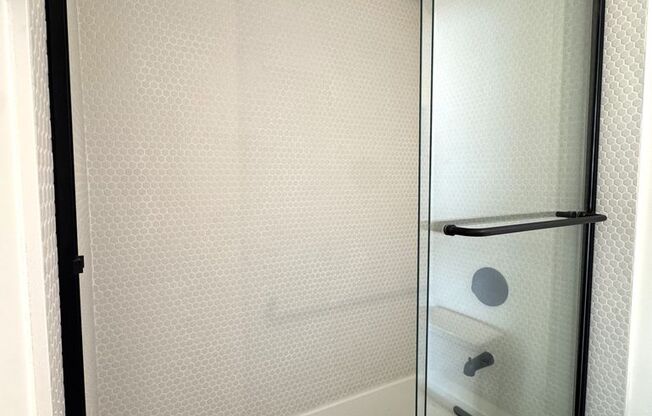 2420 3rd St. (Small Lot)