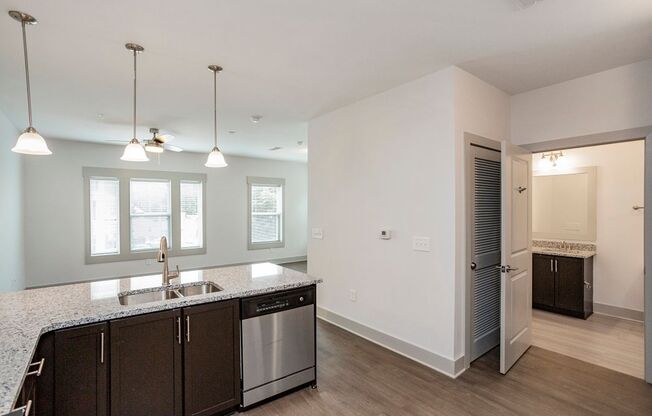 Studio, 1 bath, 560 sqft, $1,600, Unit Heritage East- Unit 110