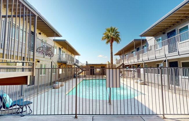 2 beds, 1 bath, 900 sqft, $1,390, Unit 25