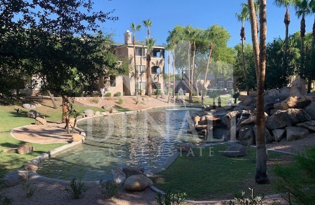 1 bed, 1 bath, 692 sqft, $1,095, Unit 327