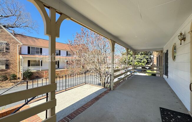 3825 LAVISTA RD