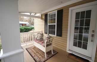 2 beds, 1 bath, $2,900