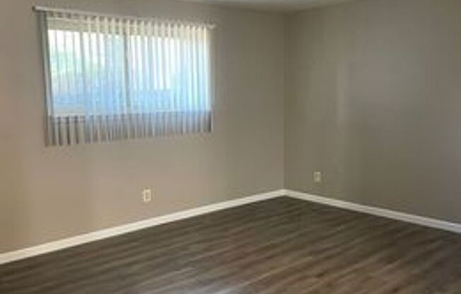 Studio, 1 bath, 750 sqft, $725