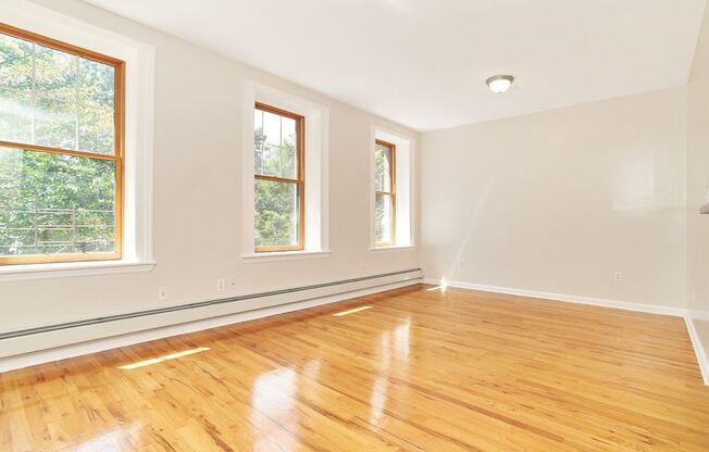 35 W 130 ST