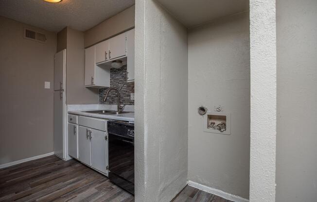 1 bed, 1 bath, 780 sqft, $1,095