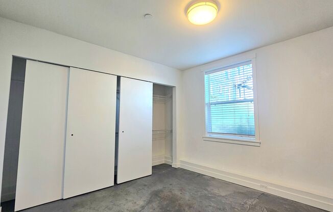 Studio, 1 bath, 275 sqft, $930, Unit B13-B