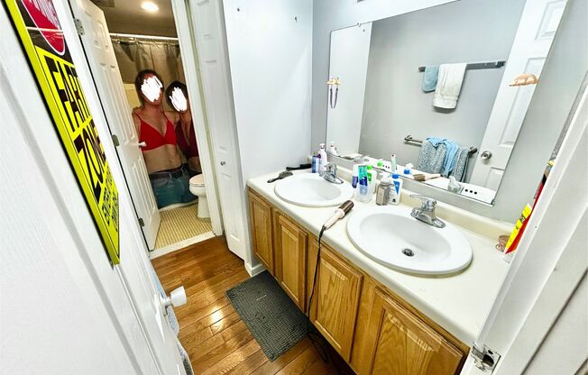 2 beds, 1 bath, 768 sqft, $2,425, Unit 214