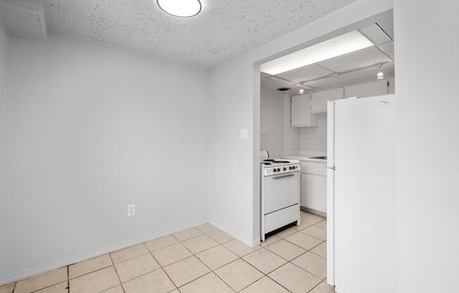 2 beds, 1 bath, 800 sqft, $949, Unit Apt. 505